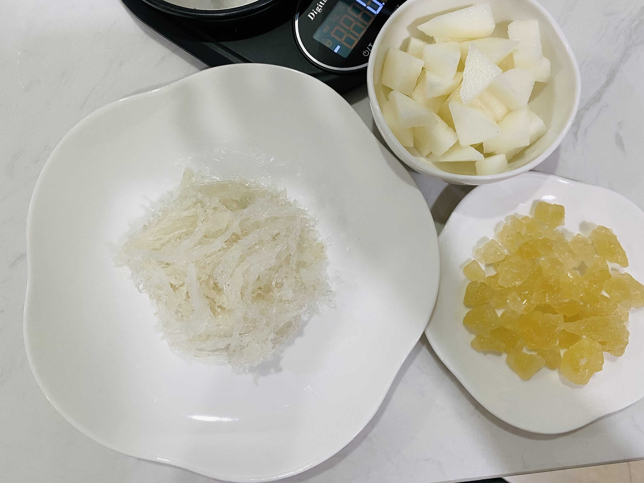 yến chưng lên Kim's Nest