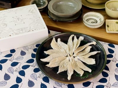 Lá yến nguyên tổ rút lông hảo hạng Kim's Nest với kỹ thuật theo tiêu chuẩn xuất khẩu đi nước