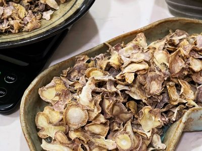 Sâm Lai Châu khô ngâm mật ong rừng