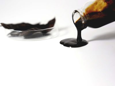 Cao gội bồ kết nuôi dưỡng da dầu và kích thích mọc tóc từ bên trong